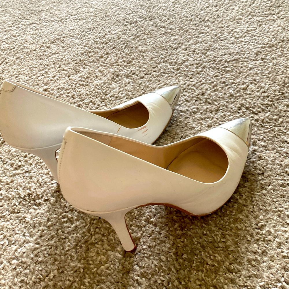 Chinese laundry pumps size 8